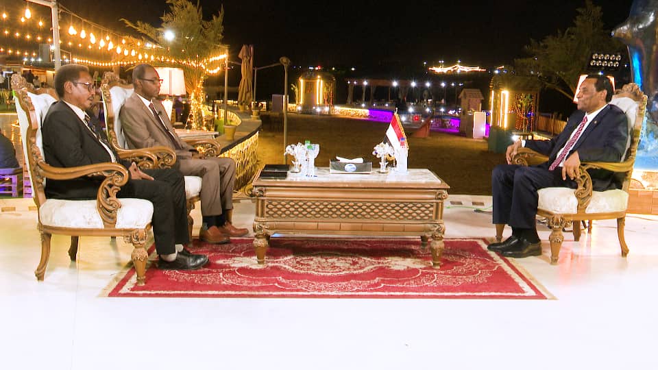 الدكتور كامل إدريس