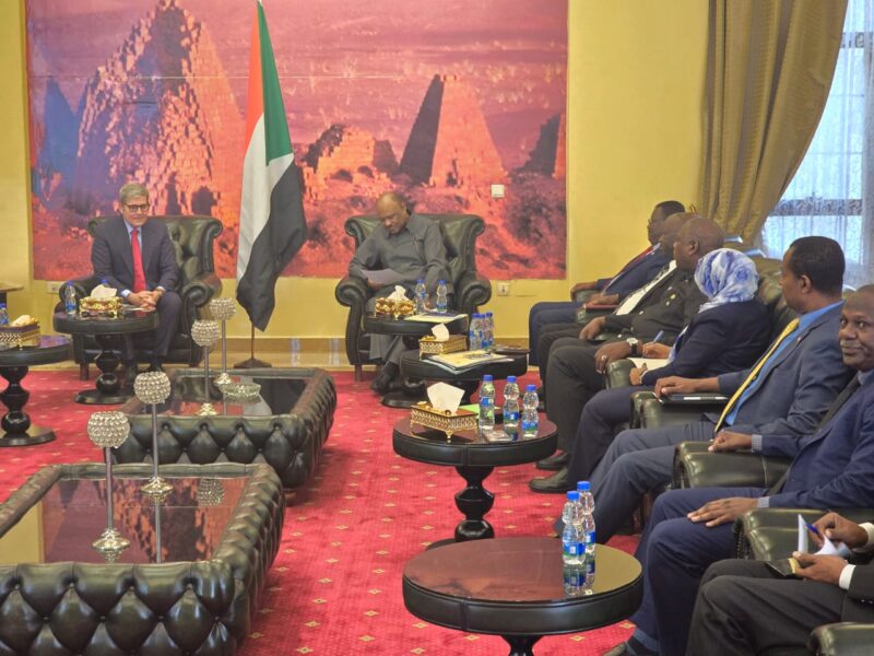 المبعوث الفرنسي